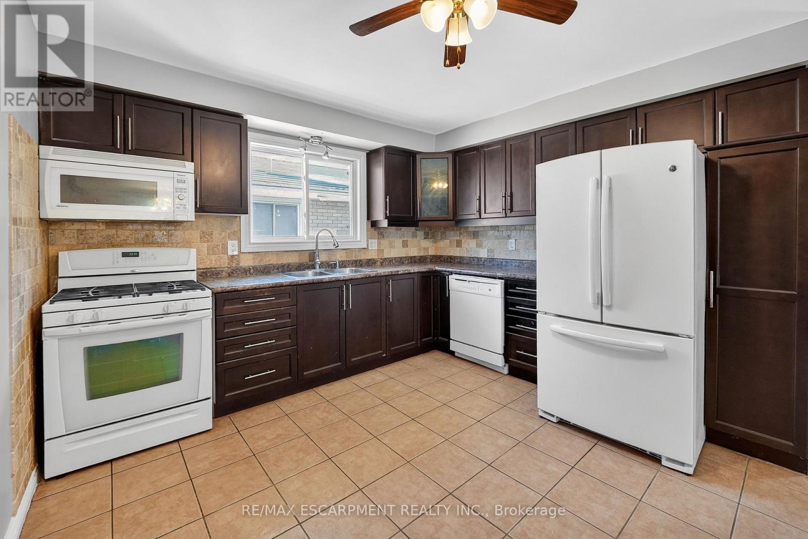 209 Ravenbury Drive, Hamilton, Ontario  L8W 2J2 - Photo 8 - X12806092