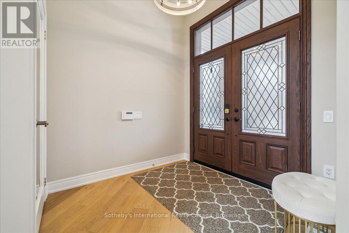 2509 Armour Crescent, Burlington, Ontario  L7M 4S7 - Photo 4 - W12806230