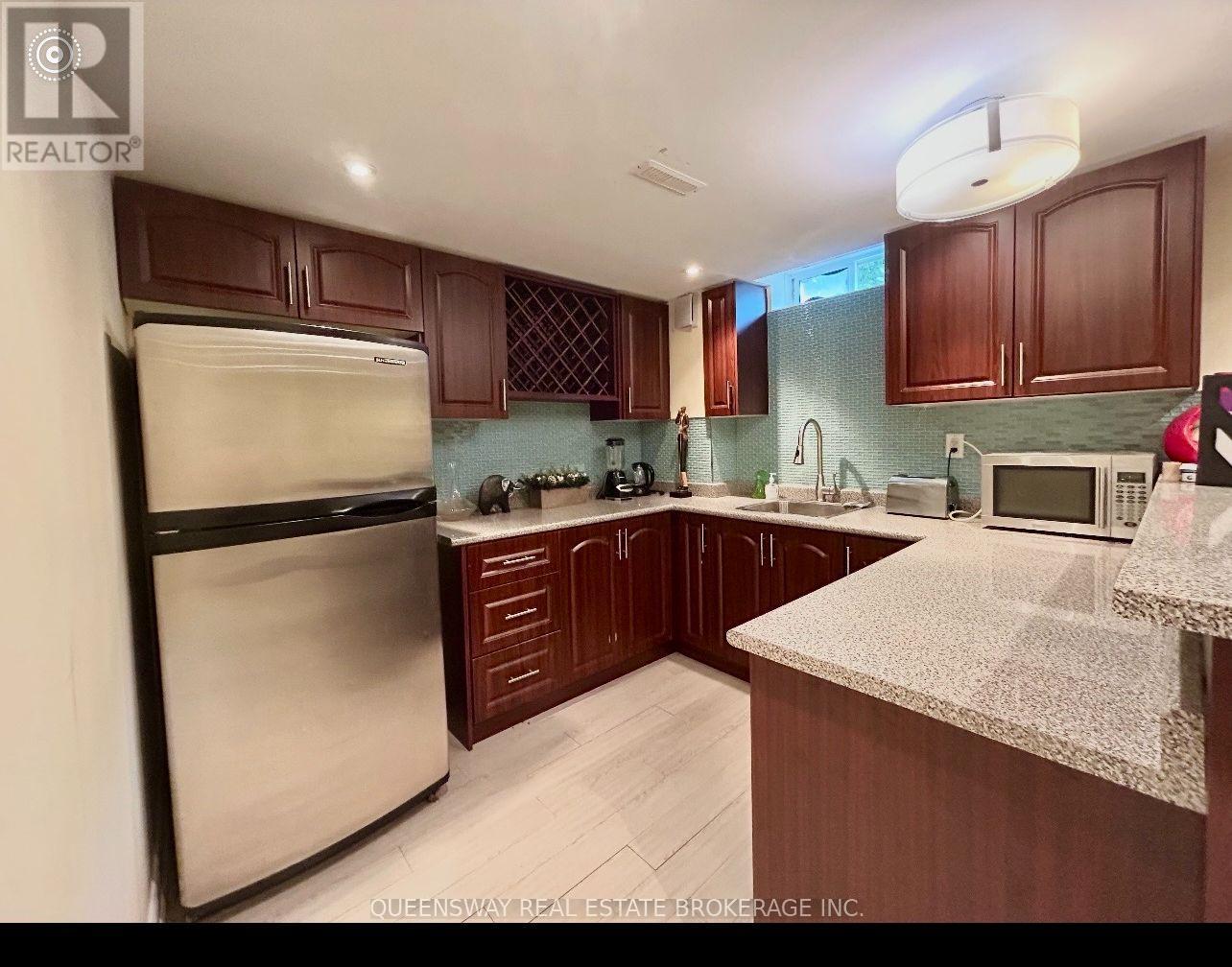 2 - 23 Robert Attersley Drive E, Whitby (Taunton North), Ontario  L1R 3E3 - Photo 6 - E12806012