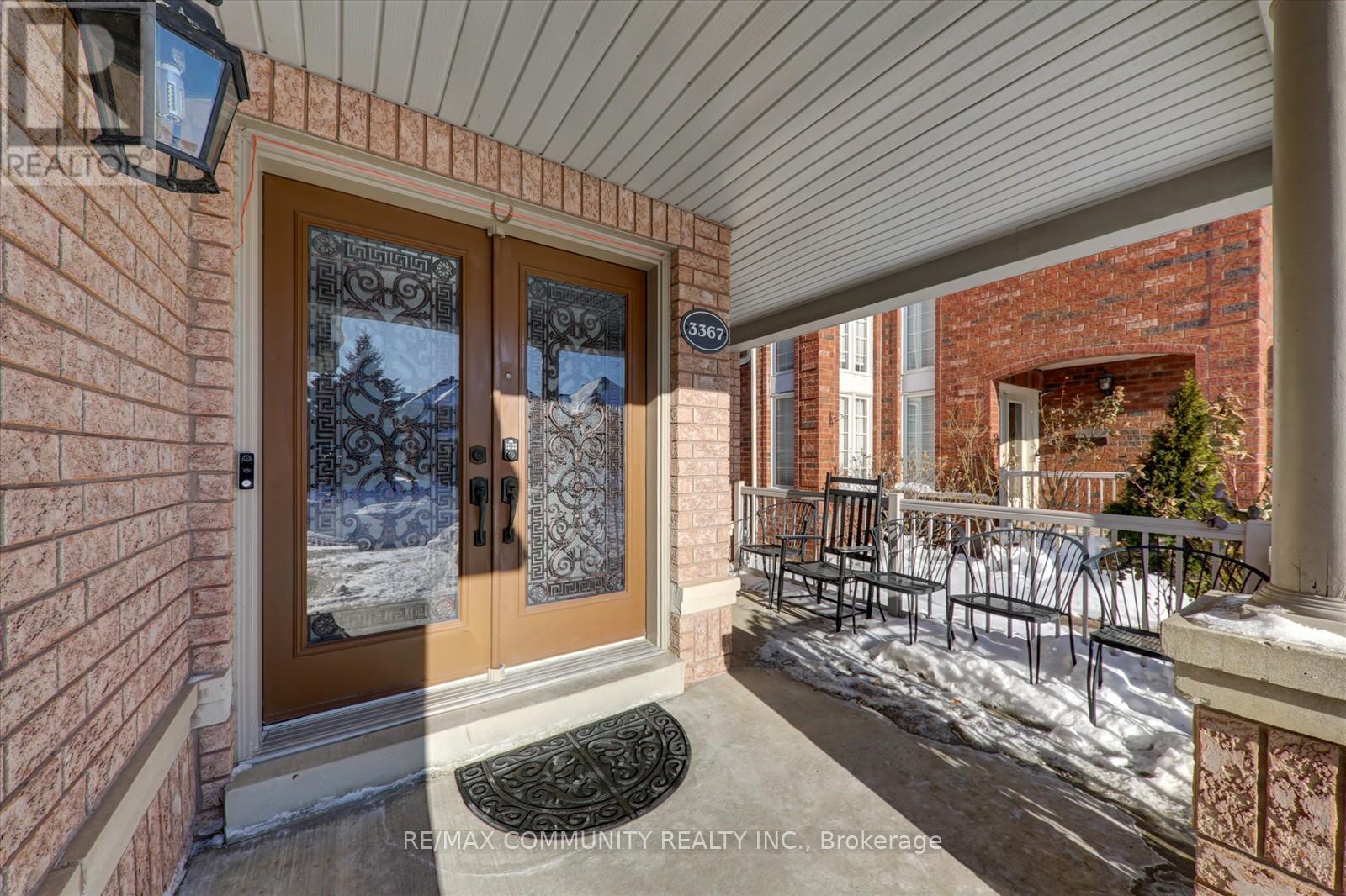 3367 Aquinas Avenue, Mississauga, Ontario  L5M 7L2 - Photo 3 - W12751296