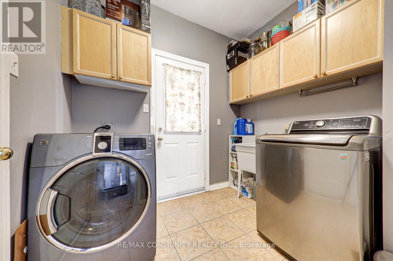 3367 Aquinas Avenue, Mississauga, Ontario  L5M 7L2 - Photo 38 - W12751296