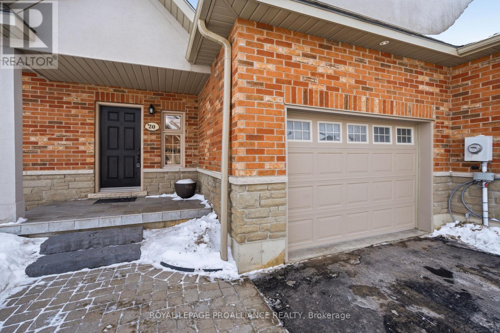 20 Pulla Street, Quinte West, Ontario  K8V 5P7 - Photo 2 - X12806258