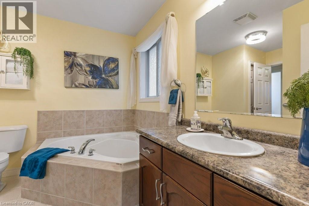 251 Falcon Drive, Woodstock, Ontario  N4T 0A1 - Photo 12 - 40791018