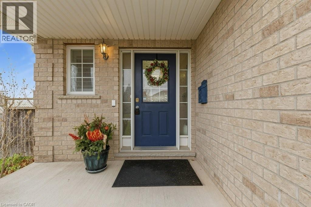 251 Falcon Drive, Woodstock, Ontario  N4T 0A1 - Photo 2 - 40791018