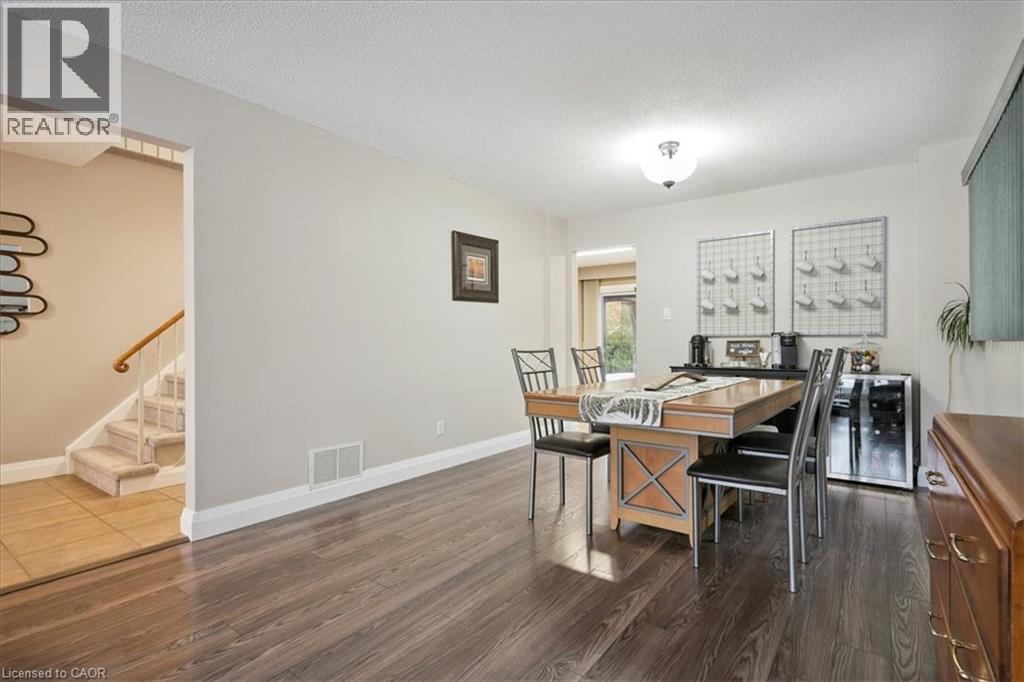 2387 Rushbury Court, Burlington, Ontario  L7P 3V8 - Photo 11 - 40806342