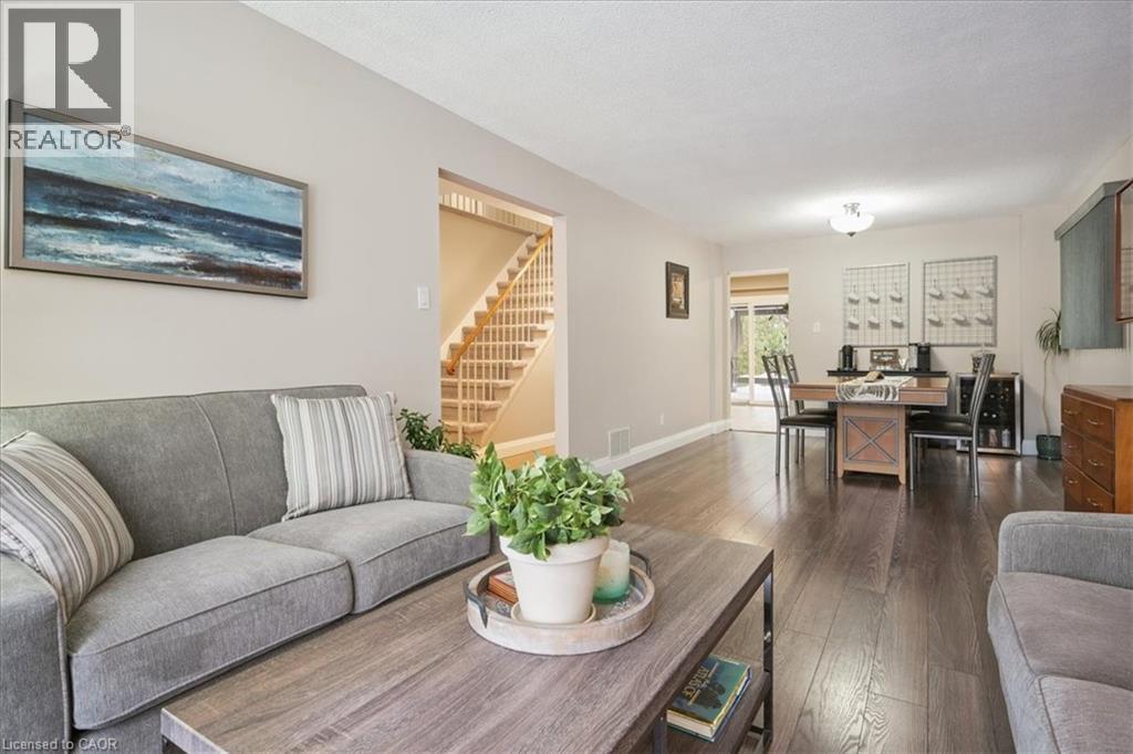 2387 Rushbury Court, Burlington, Ontario  L7P 3V8 - Photo 9 - 40806342