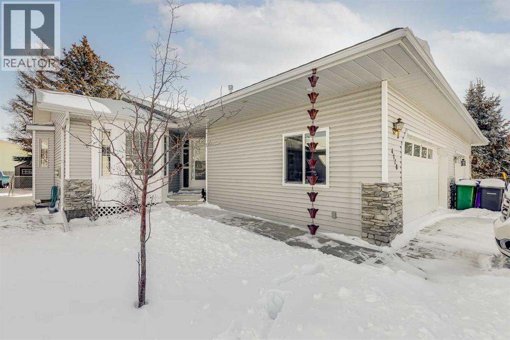 4118 Silverpark Estates Close, Olds, Alberta