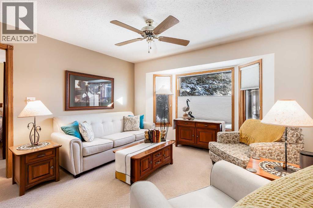 4118 Silverpark Estates Close, Olds, Alberta  T4H 1B4 - Photo 3 - A2286920