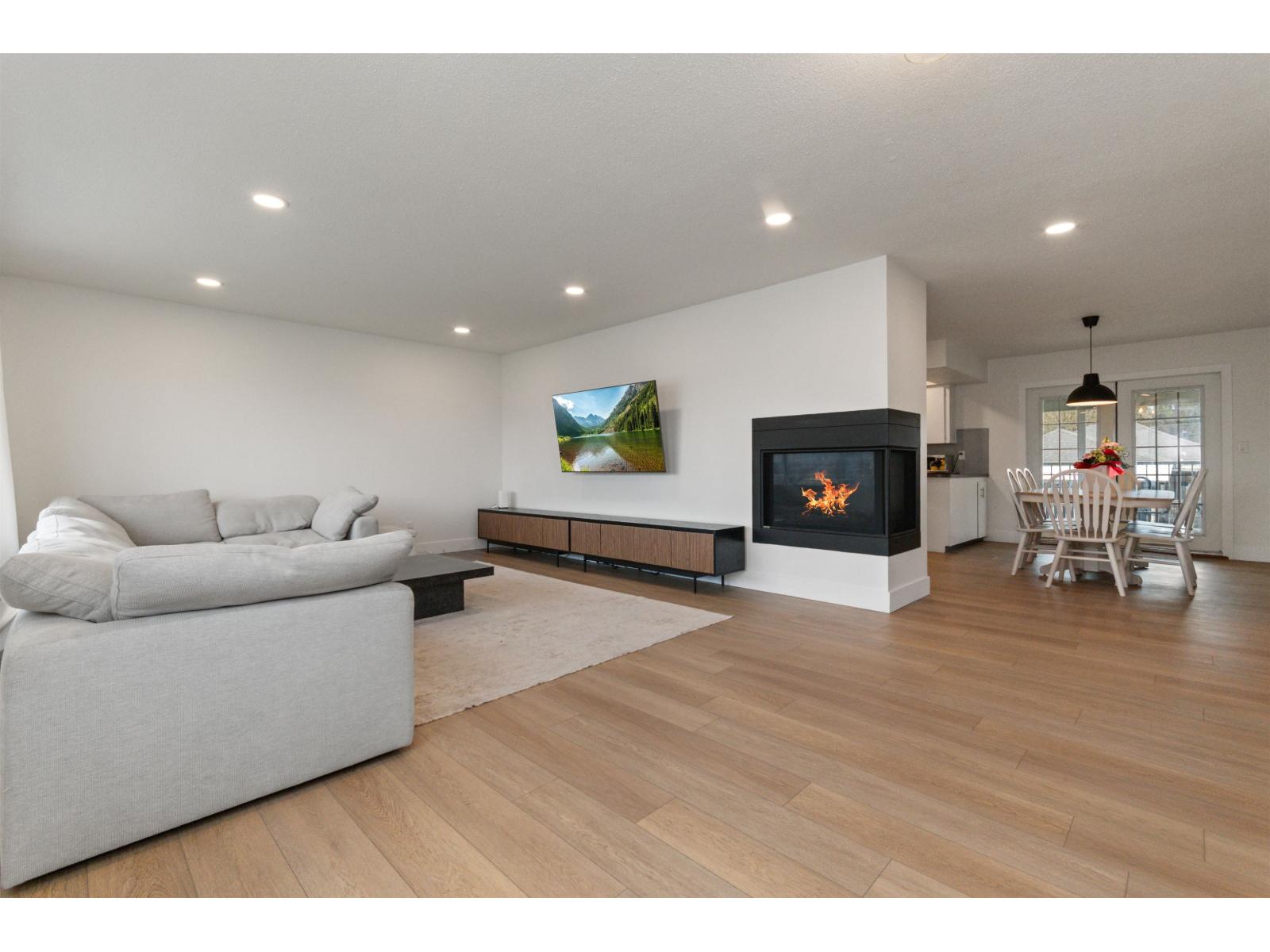 45601 Fernway Avenue, Chilliwack Proper West, Chilliwack, British Columbia  V2P 3B2 - Photo 4 - R3091905