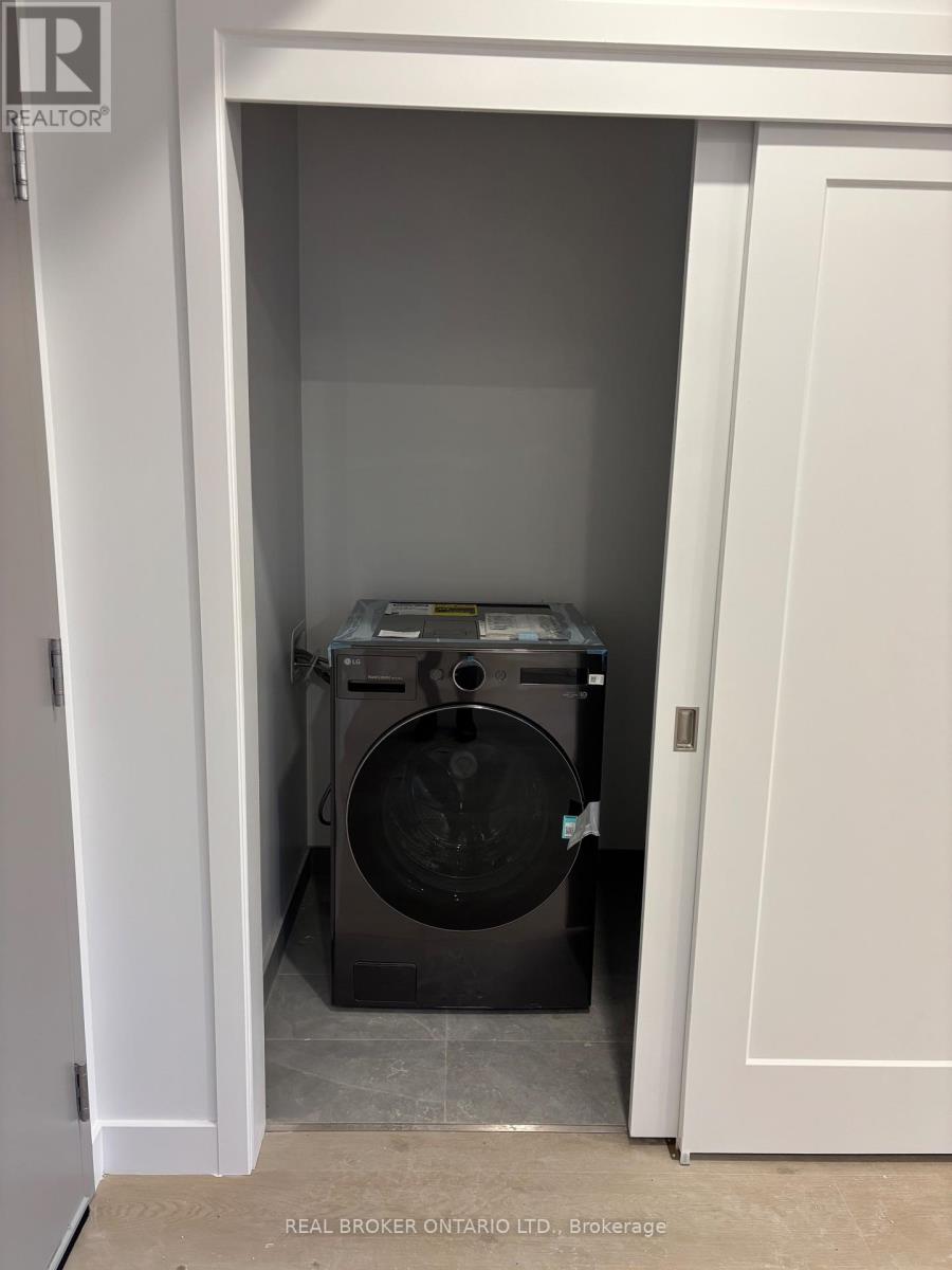 4 - 184 Woodroffe Avenue, Ottawa, Ontario  K2A 3T9 - Photo 6 - X12806170