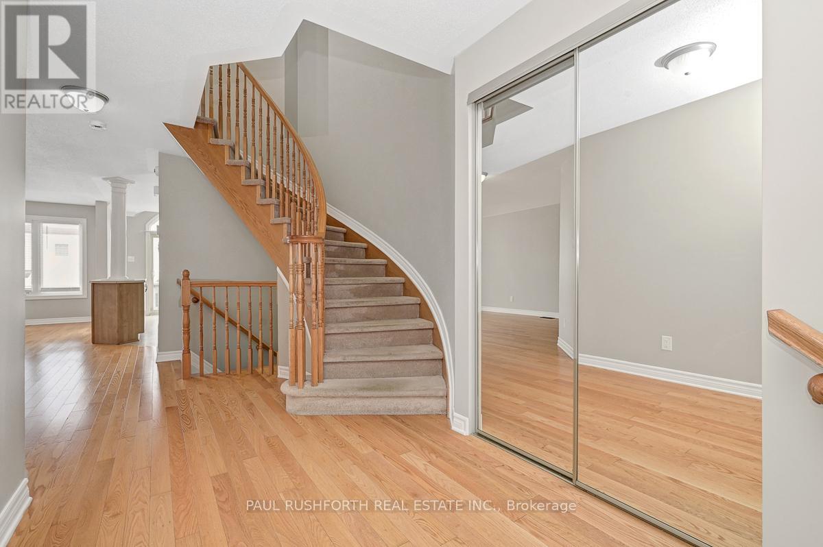 419 Galatina Way, Ottawa, Ontario  K2K 0E7 - Photo 3 - X12806202