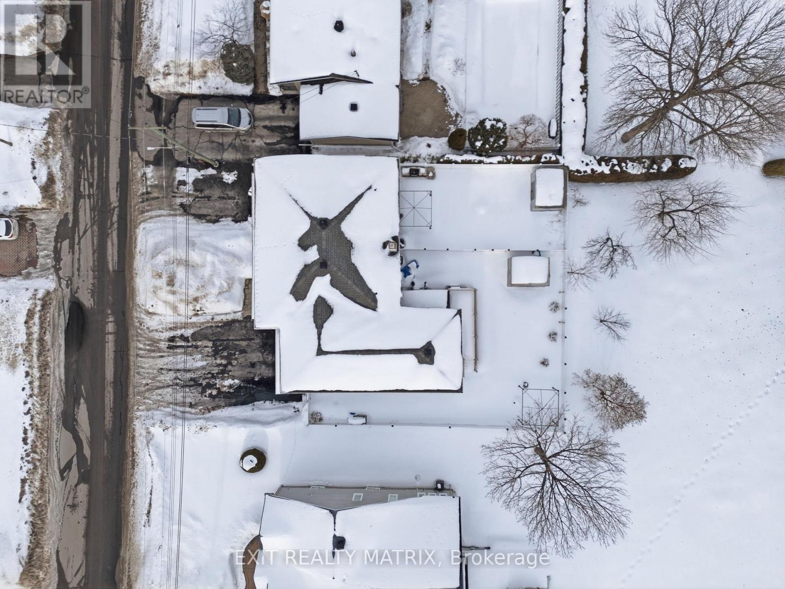 1691-1695 Saint-Laurent Street, Clarence-Rockland, Ontario  K4K 1C2 - Photo 42 - X12806278