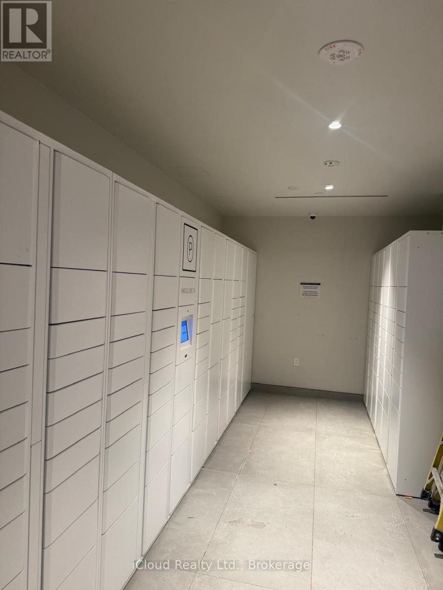 1602 - 195 Commerce Street, Vaughan, Ontario  L4K 0P9 - Photo 8 - N12805872