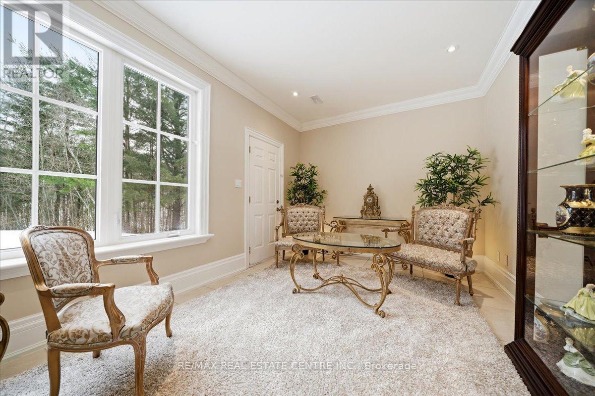 65 Kingswood Drive, King, Ontario  L7B 1K8 - Photo 20 - N12806104