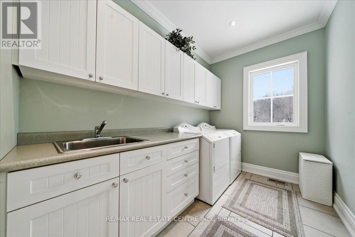 65 Kingswood Drive, King, Ontario  L7B 1K8 - Photo 30 - N12806104