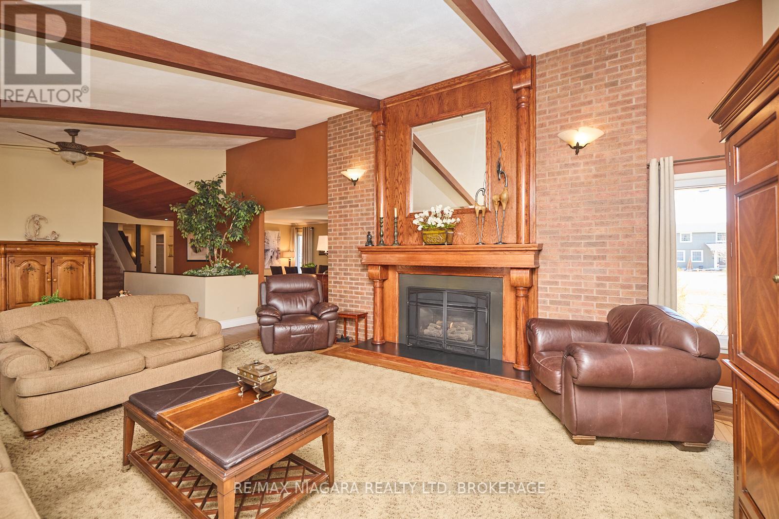 1121 Pettit Road, Fort Erie, Ontario  L2A 5A2 - Photo 11 - X12806218