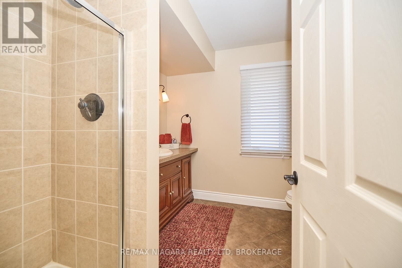 1121 Pettit Road, Fort Erie, Ontario  L2A 5A2 - Photo 18 - X12806218