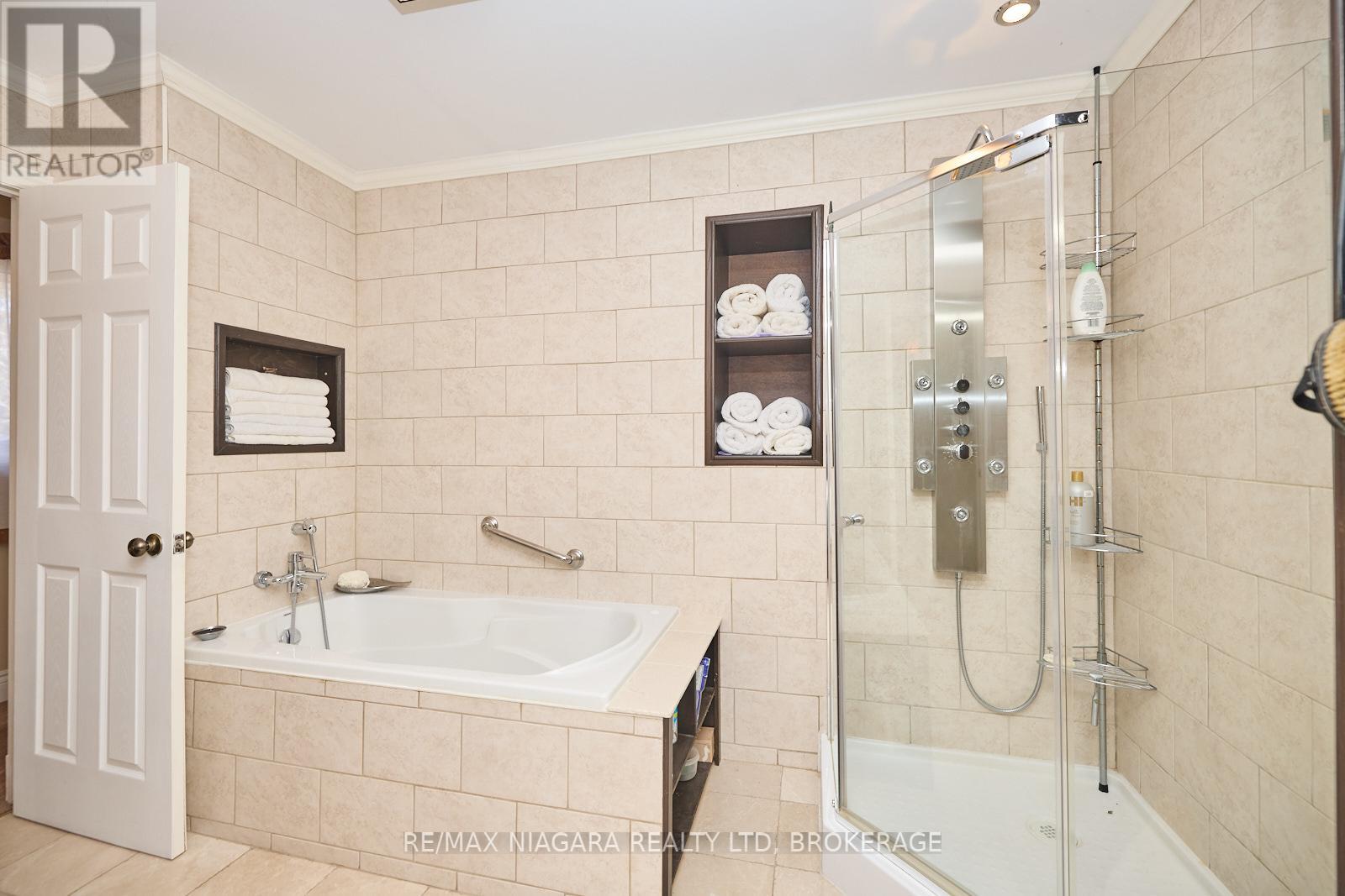 1121 Pettit Road, Fort Erie, Ontario  L2A 5A2 - Photo 26 - X12806218