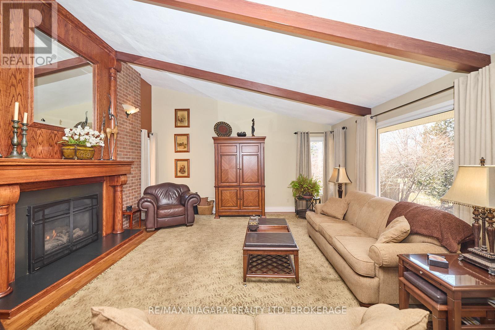 1121 Pettit Road, Fort Erie, Ontario  L2A 5A2 - Photo 8 - X12806218