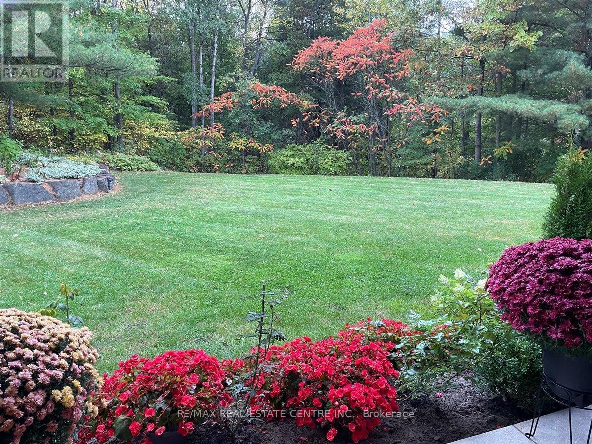 65 Kingswood Drive, King, Ontario  L7B 1K8 - Photo 46 - N12806104