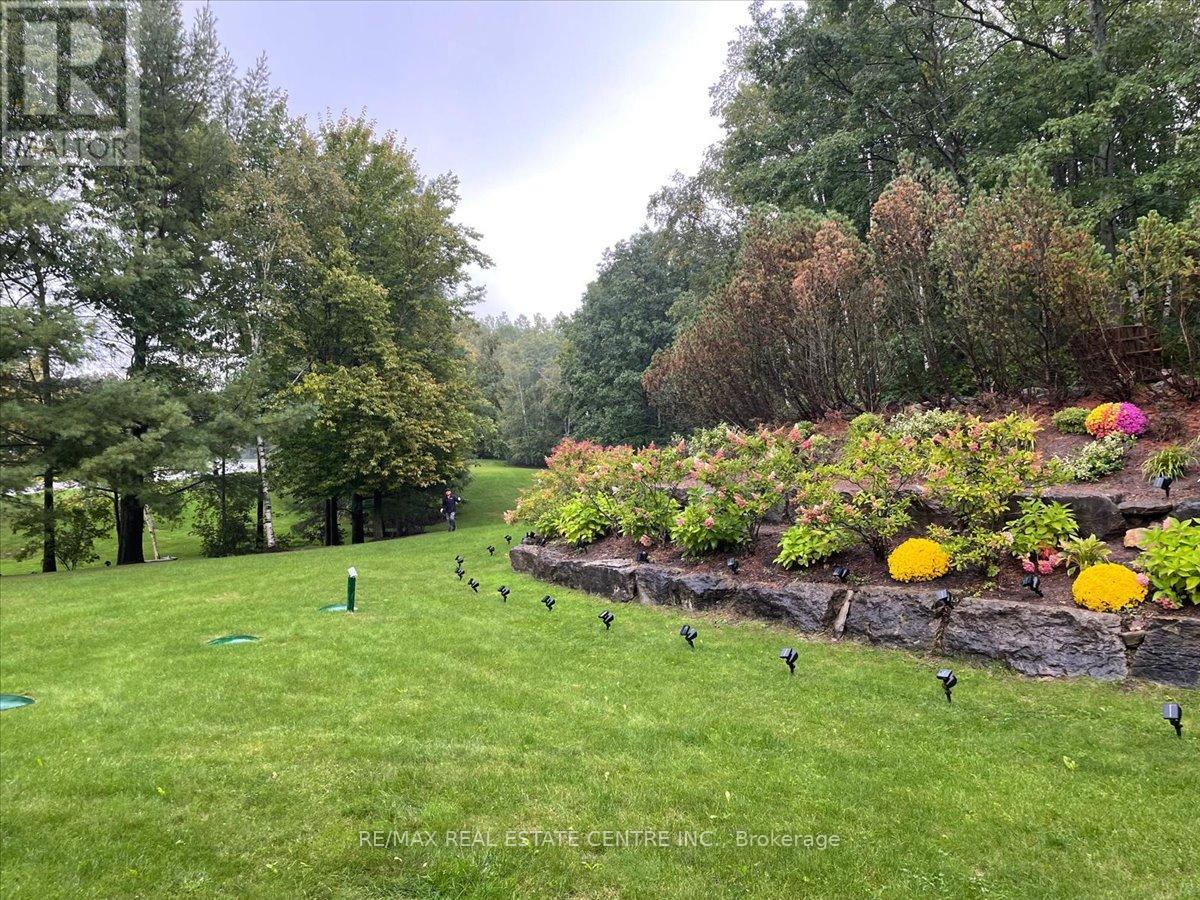 65 Kingswood Drive, King, Ontario  L7B 1K8 - Photo 45 - N12806104