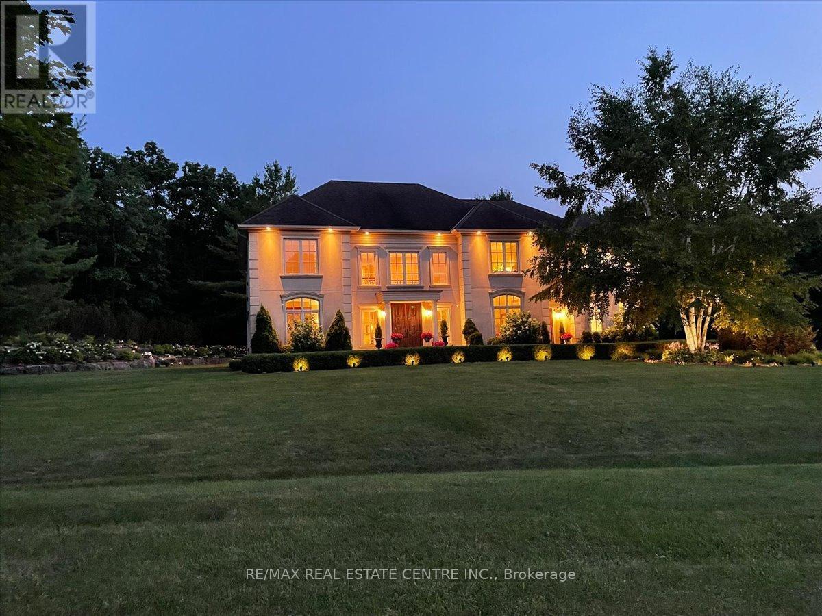 65 Kingswood Drive, King, Ontario  L7B 1K8 - Photo 4 - N12806104