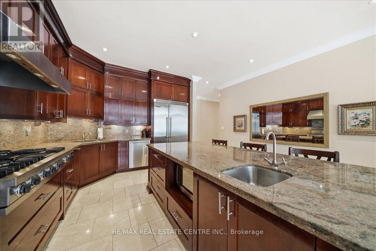 65 Kingswood Drive, King, Ontario  L7B 1K8 - Photo 17 - N12806104