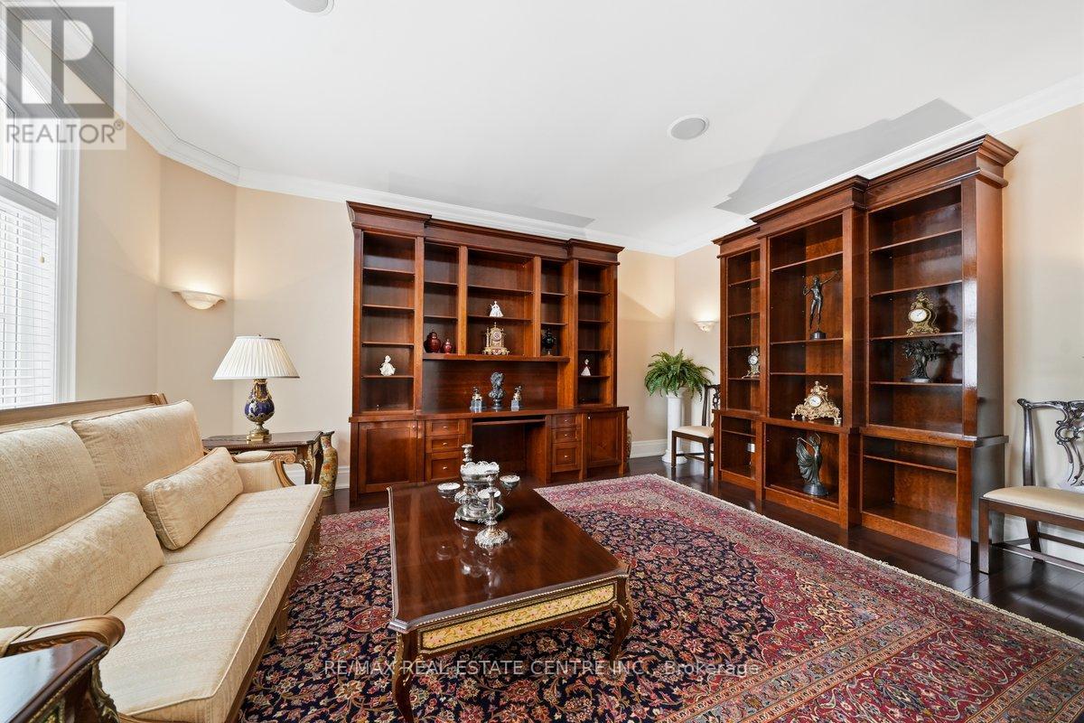 65 Kingswood Drive, King, Ontario  L7B 1K8 - Photo 9 - N12806104