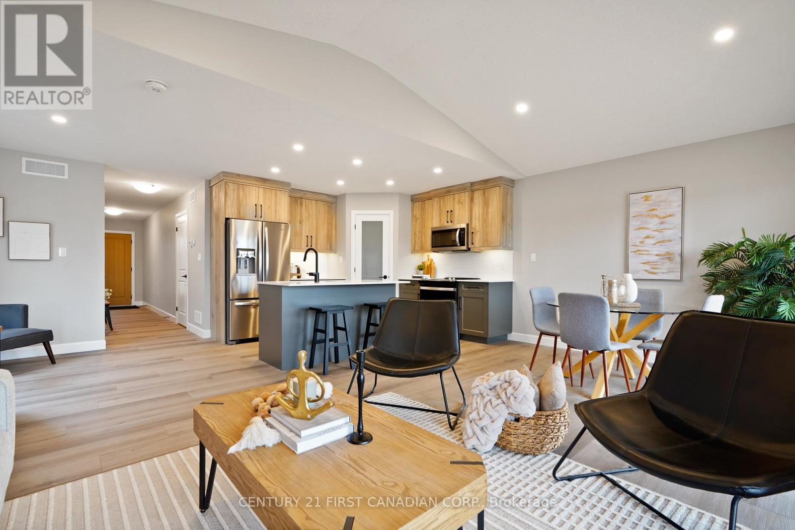 9 Postma Crescent, North Middlesex, Ontario  N0M 1A0 - Photo 8 - X12480207