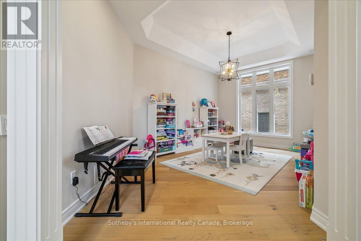 2509 Armour Crescent, Burlington, Ontario  L7M 4S7 - Photo 13 - W12806230