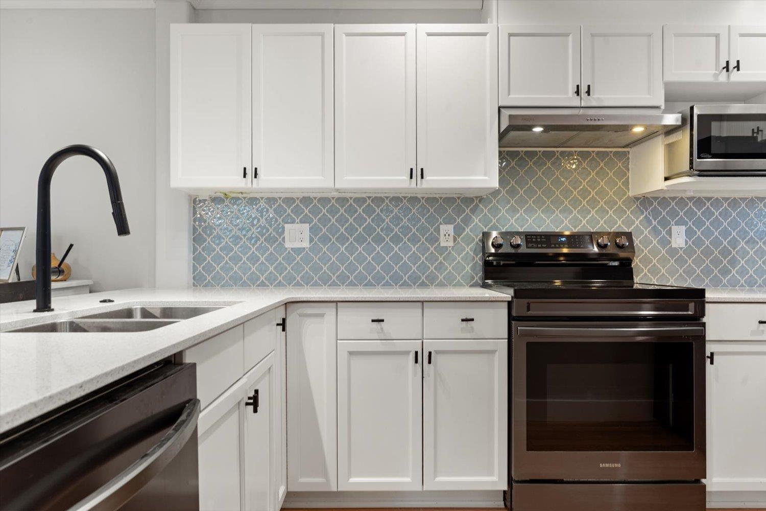 21 46858 Russell Road, Promontory, Chilliwack, British Columbia  V2R 5T3 - Photo 3 - R3091922