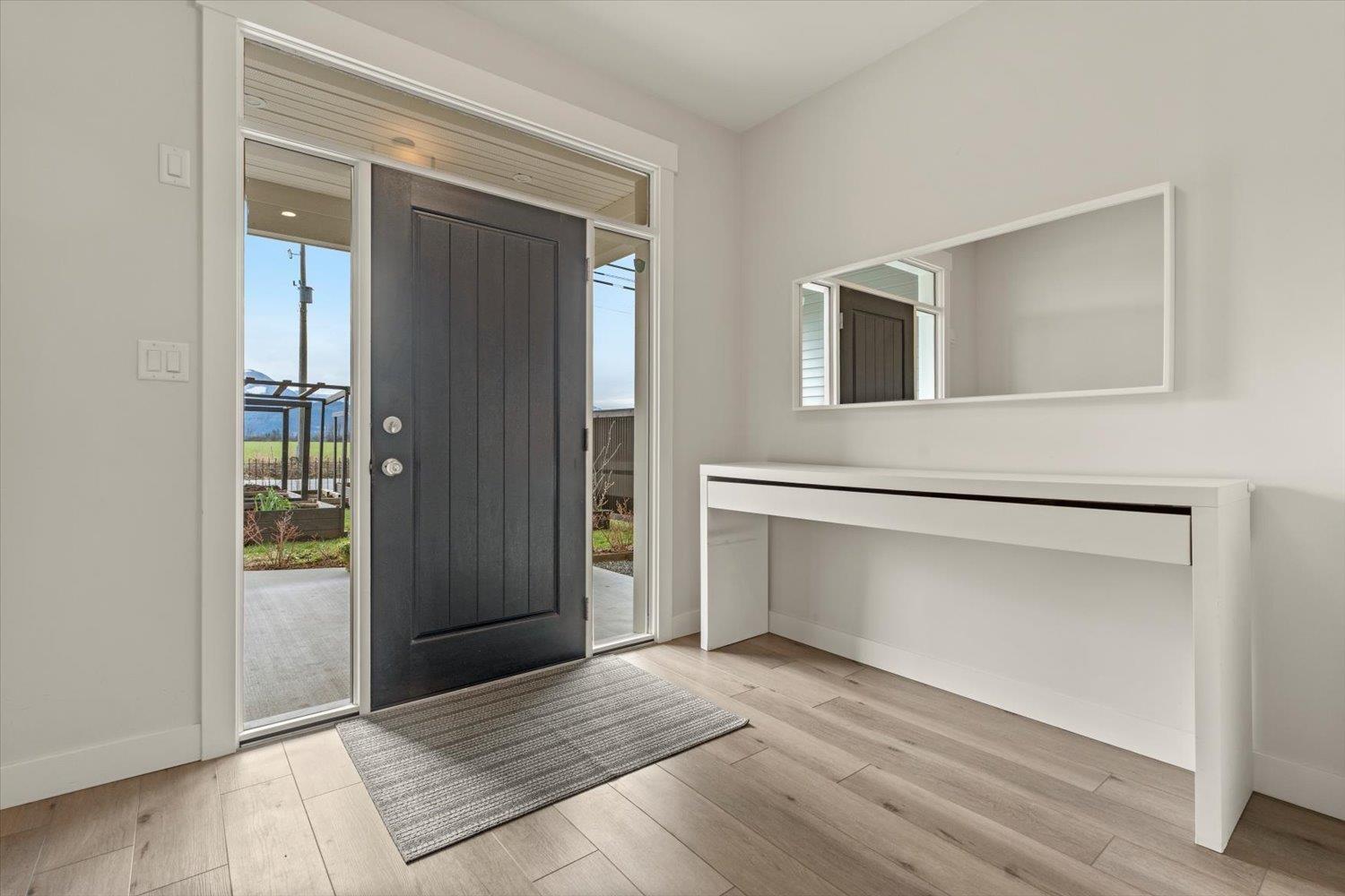 47389 Yale Road, Little Mountain, Chilliwack, British Columbia  V2P 7M8 - Photo 3 - R3091955