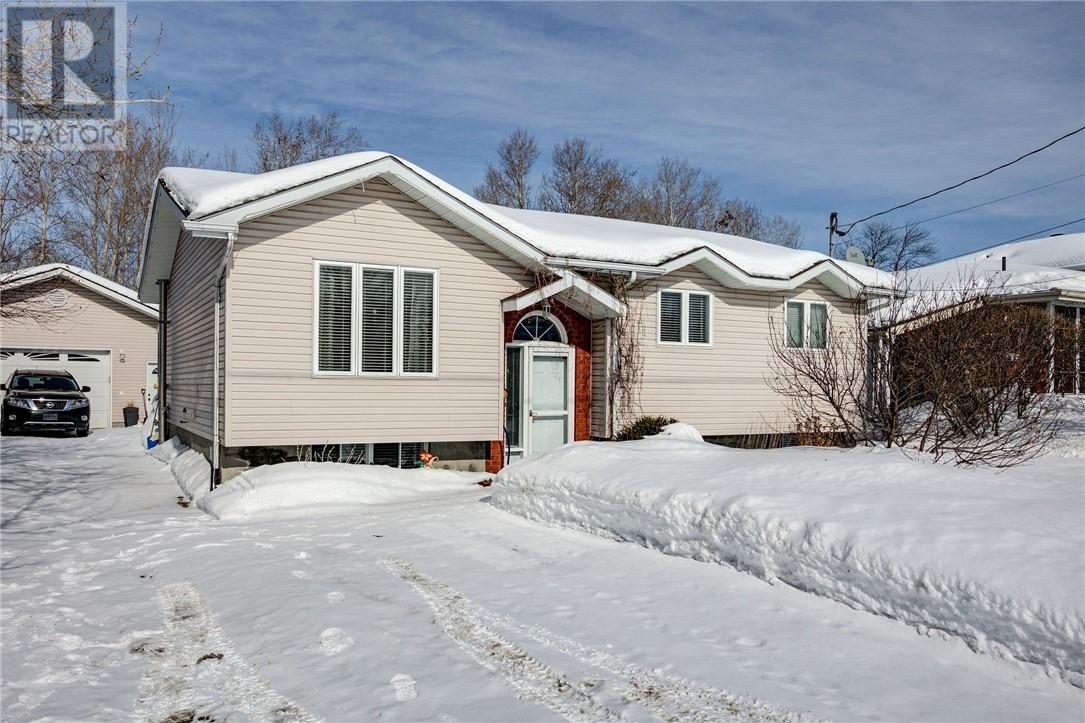 293 Donald Street, Sudbury, Ontario  P3B 3T7 - Photo 2 - 2126512