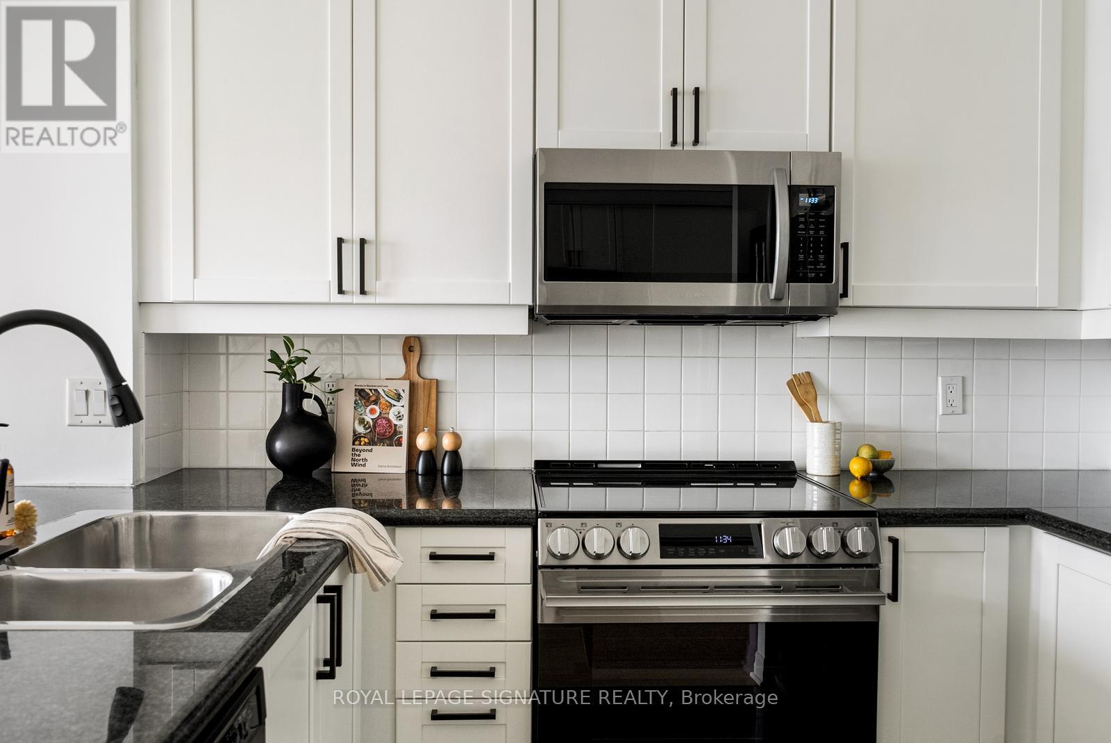 Ph 612 - 901 Queen Street W, Toronto, Ontario M6J 3X4 - Photo 6 - C12806188