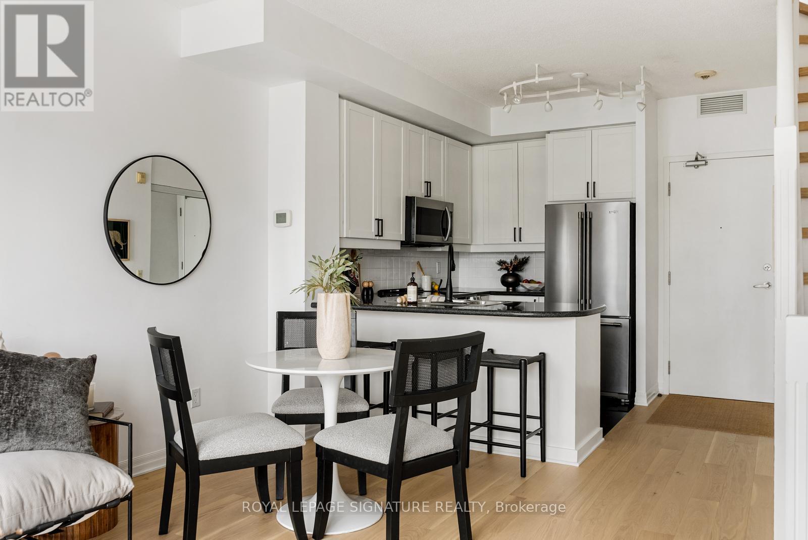 Ph 612 - 901 Queen Street W, Toronto, Ontario M6J 3X4 - Photo 8 - C12806188