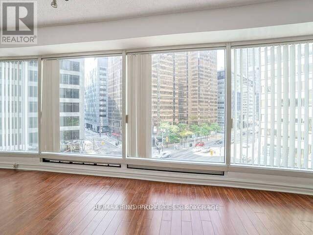 604 - 33 University Avenue, Toronto, Ontario  M5J 2S7 - Photo 24 - C12806196