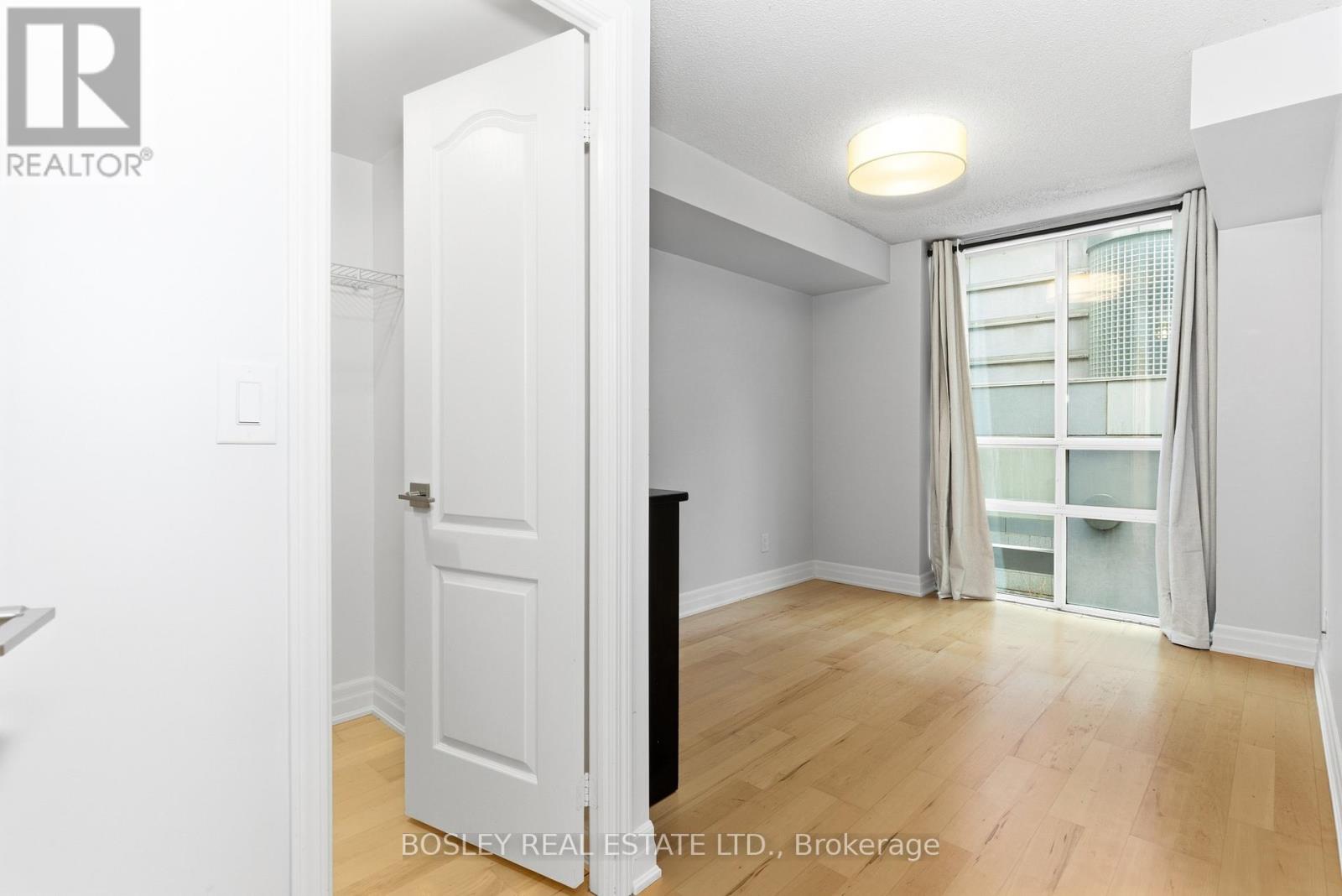 311 - 18 Stafford Street, Toronto, Ontario  M5V 3W4 - Photo 13 - C12806272