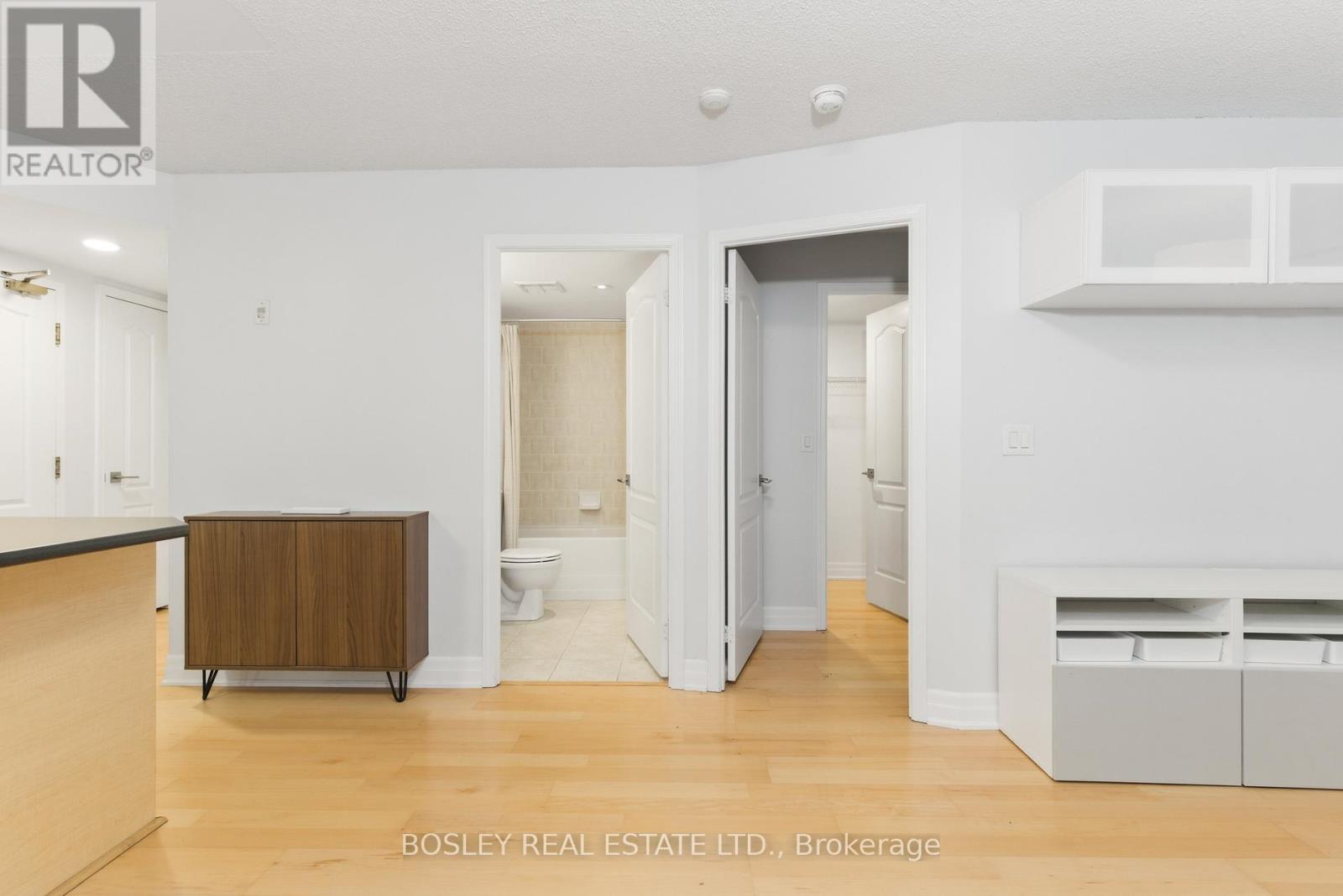 311 - 18 Stafford Street, Toronto, Ontario  M5V 3W4 - Photo 5 - C12806272