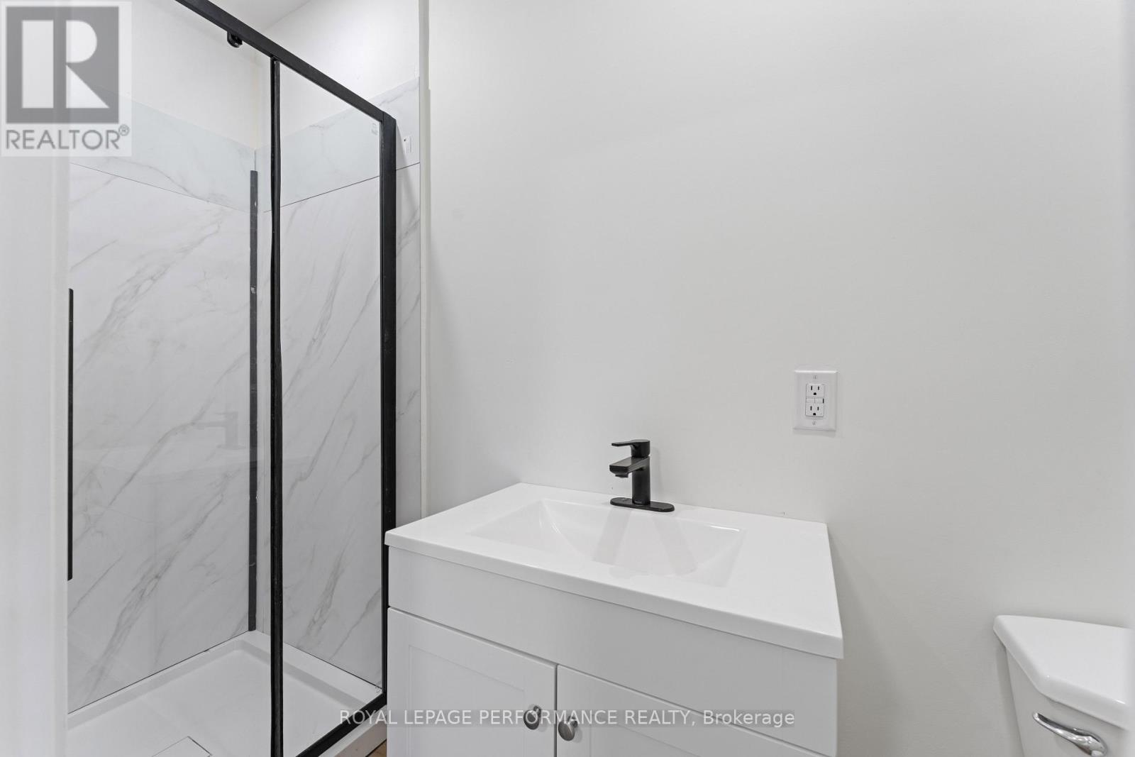 1 - 102 Sydney Street, Cornwall, Ontario  K6H 3H2 - Photo 10 - X12806220