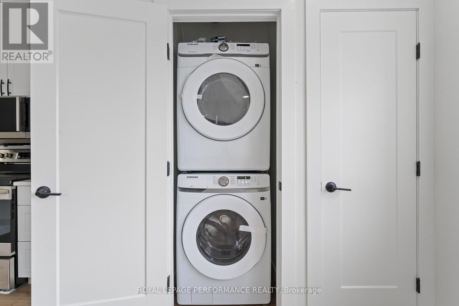 1 - 102 Sydney Street, Cornwall, Ontario  K6H 3H2 - Photo 11 - X12806220