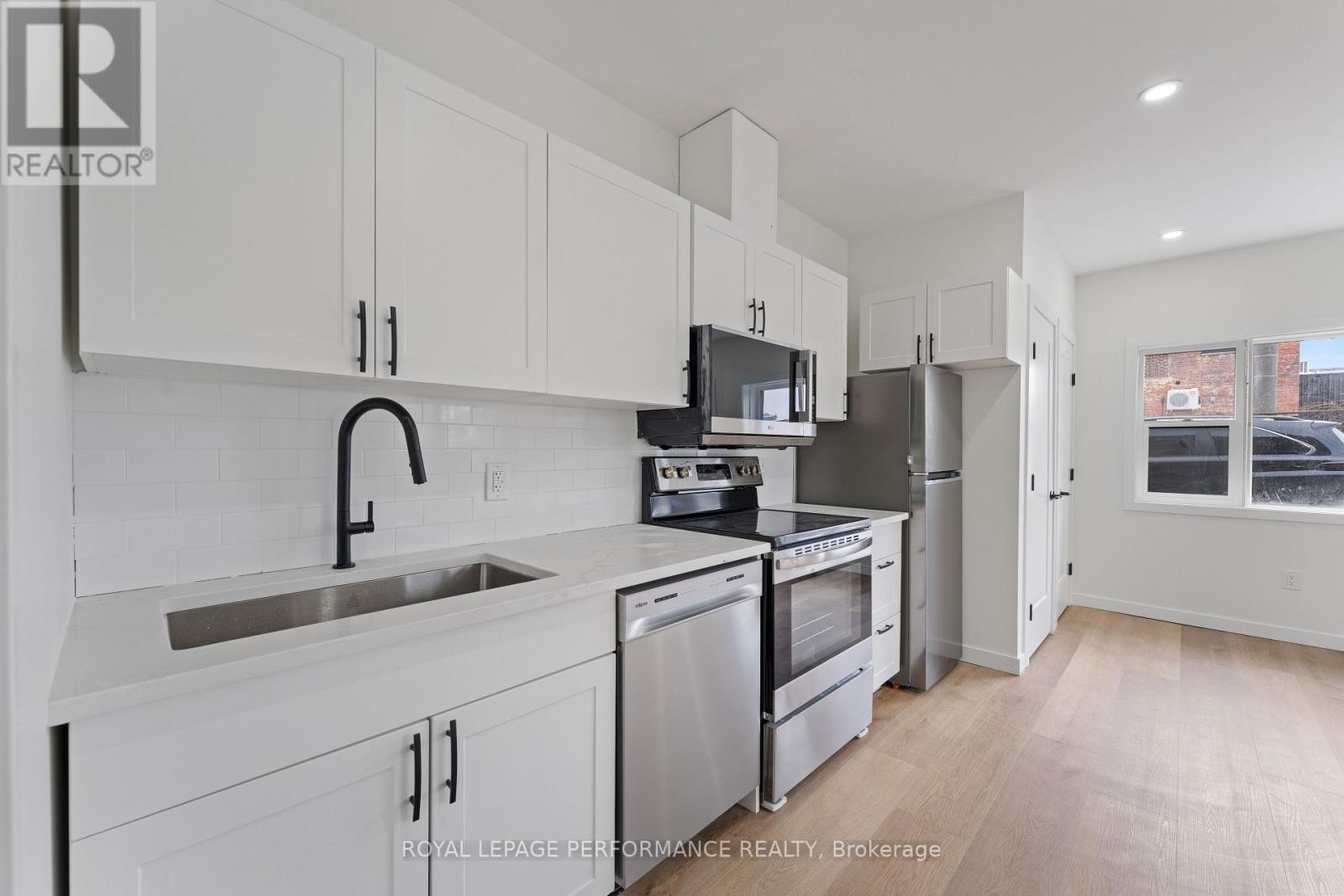 1 - 102 Sydney Street, Cornwall, Ontario  K6H 3H2 - Photo 3 - X12806220