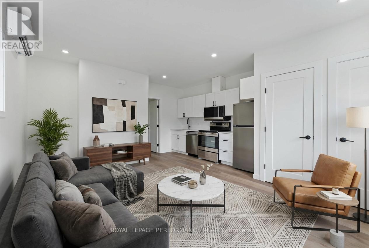 1 - 102 Sydney Street, Cornwall, Ontario  K6H 3H2 - Photo 4 - X12806220