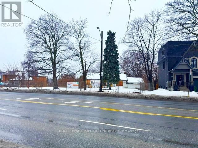 2986 Weston Road, Toronto, Ontario  M6R 2K1 - Photo 11 - W12805432