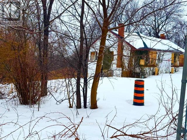 2986 Weston Road, Toronto, Ontario  M6R 2K1 - Photo 7 - W12805432