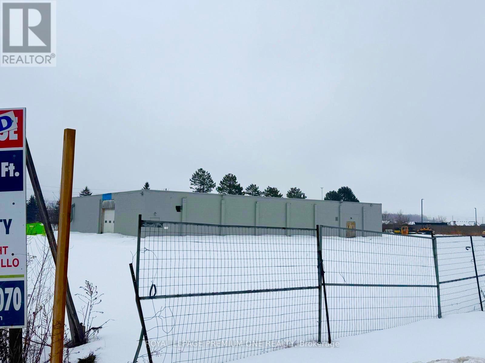 3 Industrial Road, Caledon, Ontario  L7E 1K6 - Photo 6 - W12805452