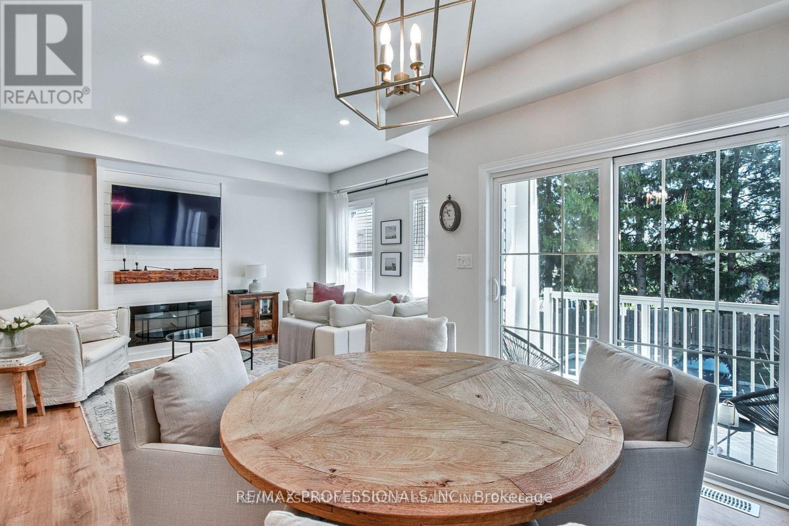 9 Pipe Avenue, Hamilton, Ontario  L9K 0J9 - Photo 11 - X12798164