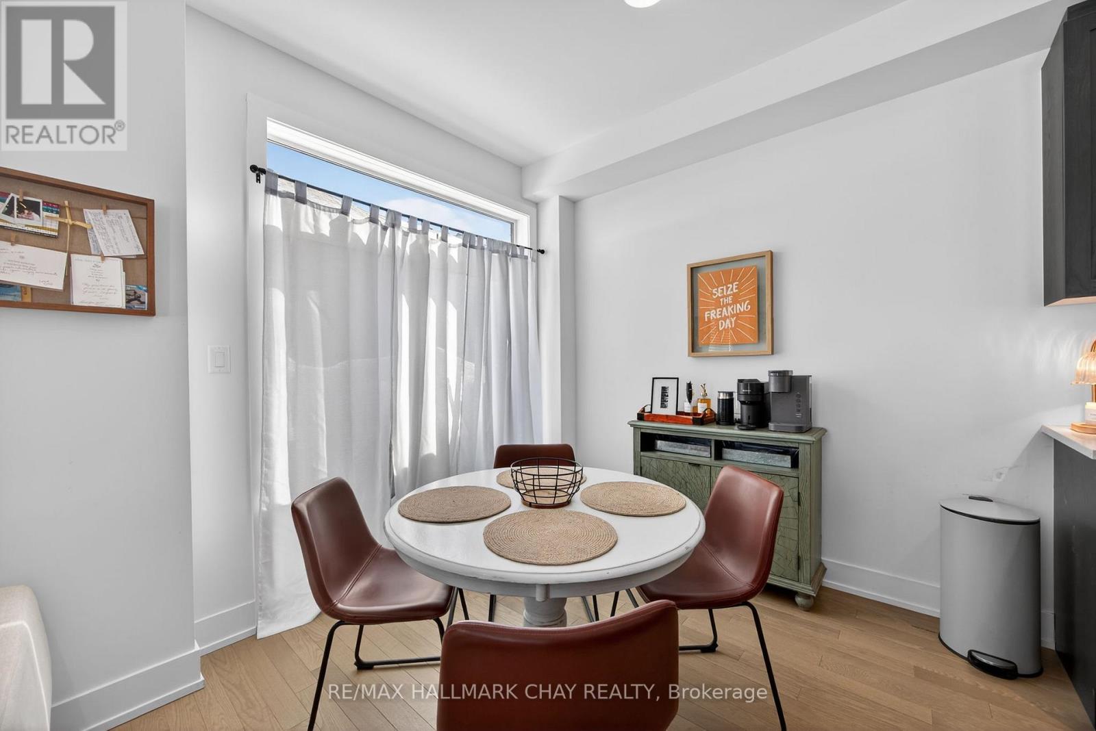 1 Milady Crescent, Barrie, Ontario  L9J 0X3 - Photo 11 - S12806208