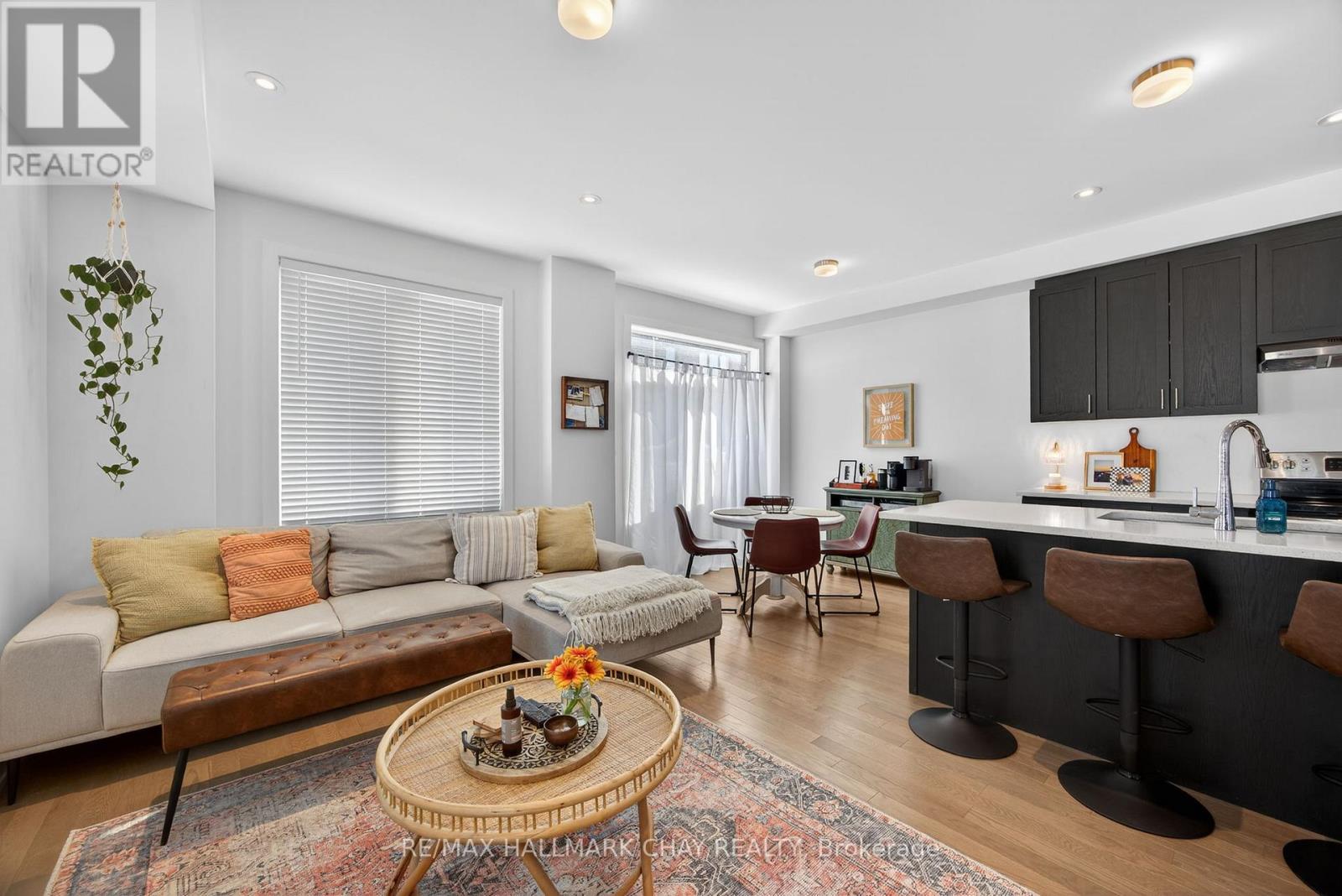 1 Milady Crescent, Barrie, Ontario  L9J 0X3 - Photo 14 - S12806208