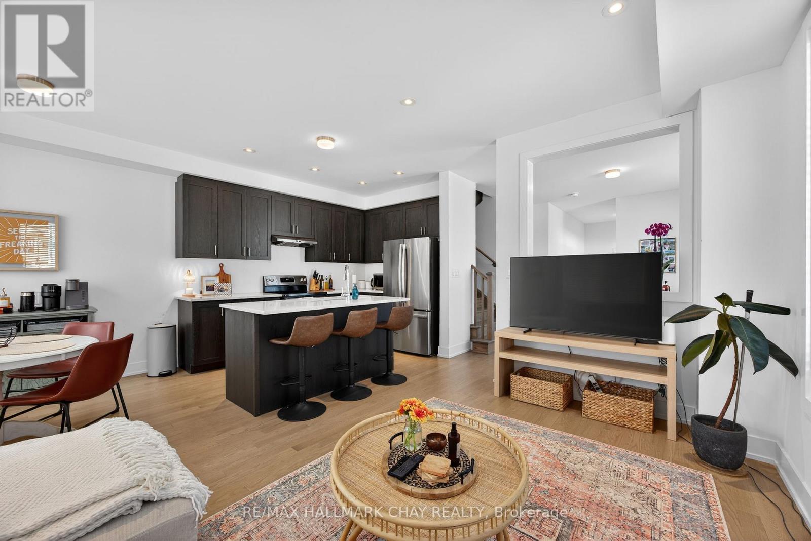 1 Milady Crescent, Barrie, Ontario  L9J 0X3 - Photo 15 - S12806208