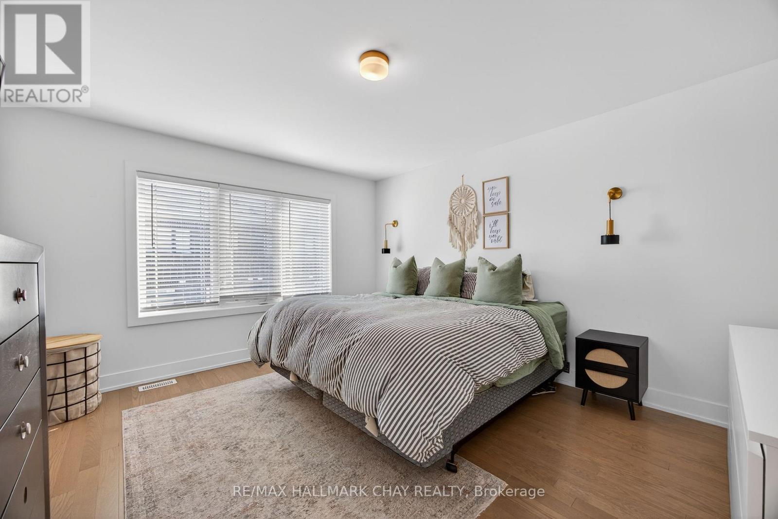 1 Milady Crescent, Barrie, Ontario  L9J 0X3 - Photo 16 - S12806208